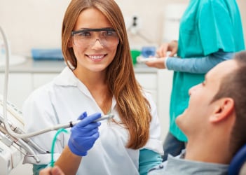 Zahnmedizinische Fachangestellte (ZFA)